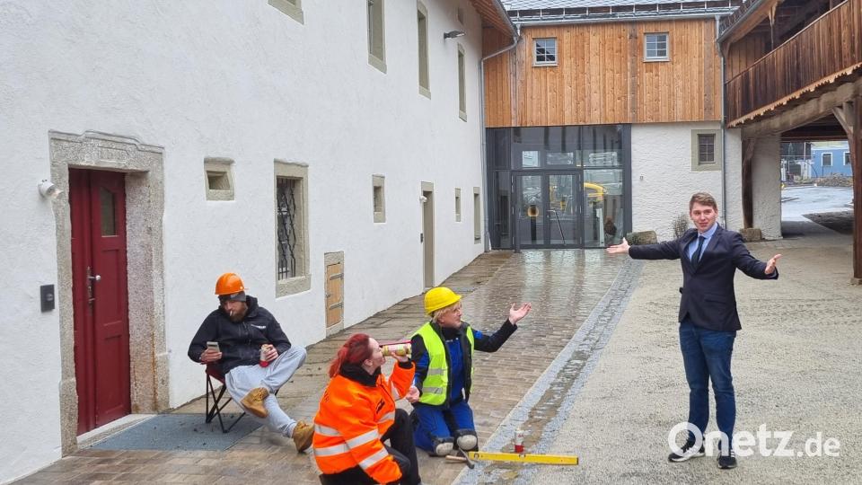 Die Pflasterzeile im Schafferhof sorgte für Meckerei in Konnersreuth. Bild: Schlüsselclub Münchenreuth/exb
