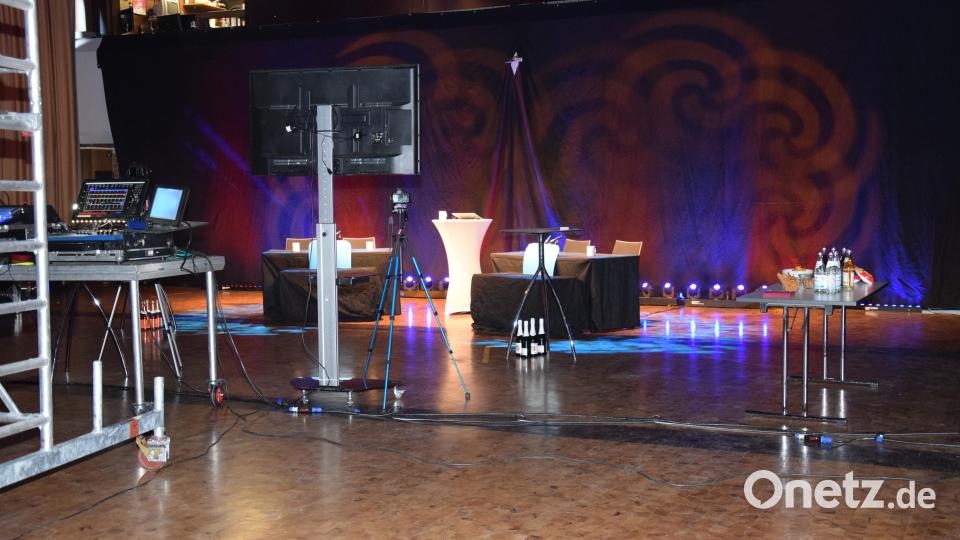 Ein komplett eingerichtetes Studio in der Stadthalle Vohenstrauß. Bild: fla