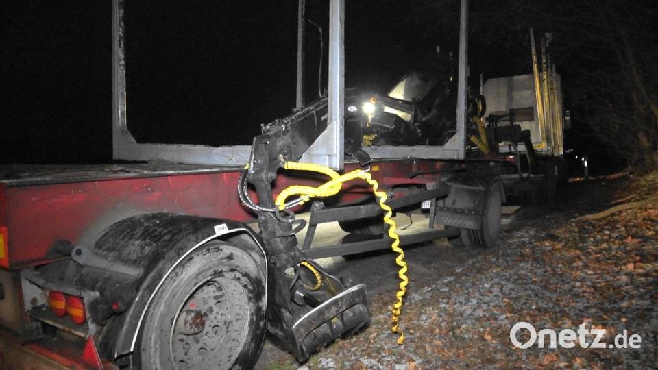 Der Schaden am Ladekran beträgt laut Polizei 25.000 Euro. Bild: nic