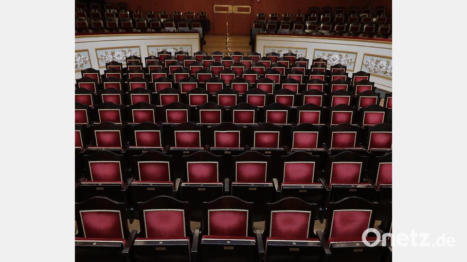 Im Amberger Stadttheater füllen sich diese Plätze bald wieder. Bild: Wolfgang Steinbacher