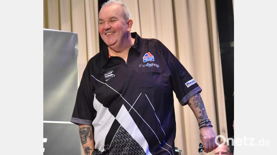Phil Taylor war in Weiden bester Laune. Bild: A. Schwarzmeier