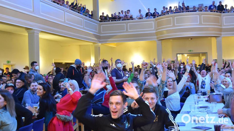 Die Stimmung im Evangelischen Vereinshaus war sensationell. Bild: A. Schwarzmeier
