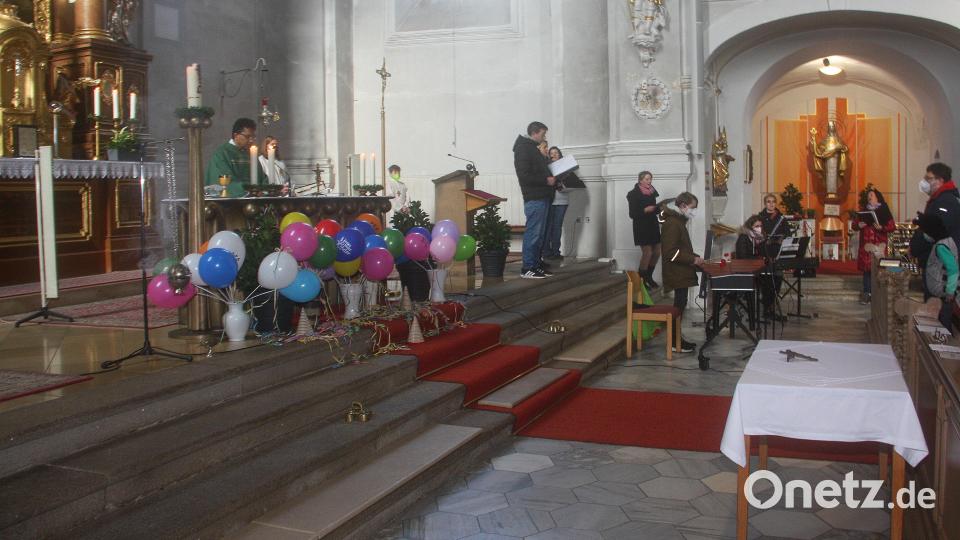 Musikalisch gestaltet wurde die Heilige Messe vom Singkreis &quot;Cantiamo&quot; unter der Leitung von Karin Gerolstein. Bild: wro