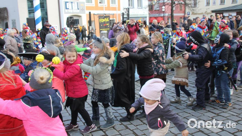 Die Kinder konnten sich auf dem Marktplatz austoben. Das war es, was ihnen in den letzten Monaten so gefehlt hat. Bild: frd