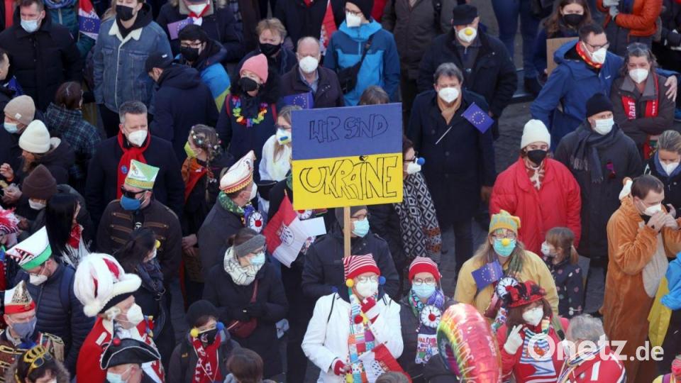 Protestmarsch für den Frieden in der Kölner Innenstadt.
. Bild: Oliver Berg/dpa