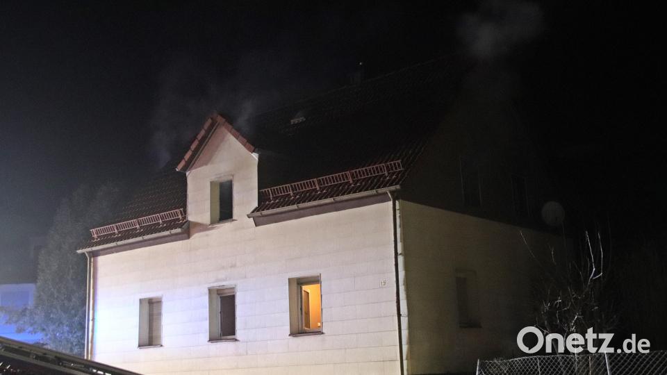 In diesem Haus in Eschenbach hat es am Dienstagabend gebrannt. Bild: jma