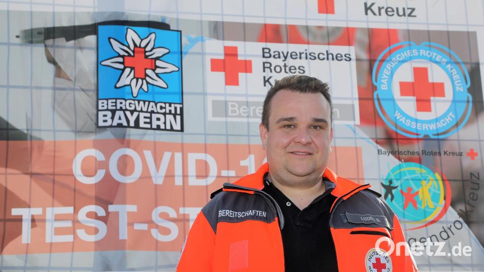 Bernd Lödel beim BRK-Testzentrum in der Pestalozzischule in Sulzbach-Rosenberg. Bild: Wolfgang Steinbacher