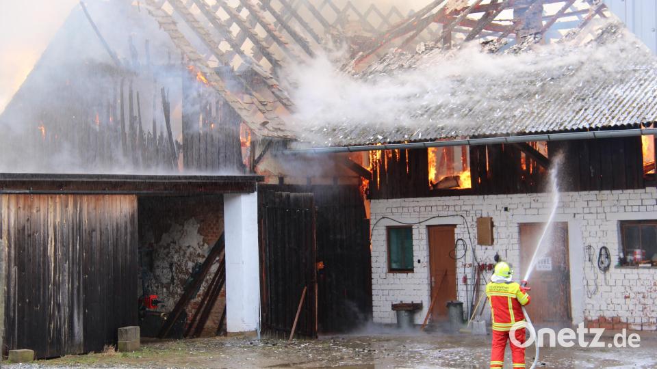 Am Montagvormittag wird die Feuerwehr zu einem Einsatz in der Inneren Flosser Straße in Neustadt/WN gerufen. Bild: prh