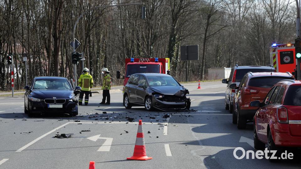 Eine Vorfahrtsverletzung an der Abzweigung in die Bayreuther Straße war der Grund für den Zusammenstoß. Bild: Wolfgang Steinbacher