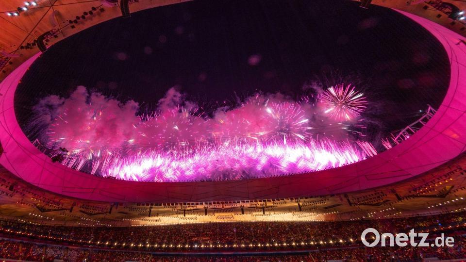 Feierlich eröffnet werden die Winter-Paralympics mit einem Feuerwerk über dem Stadion in Chinas Hauptstadt Peking. Bild: Jens Büttner/dpa-Zentralbild/dpa
