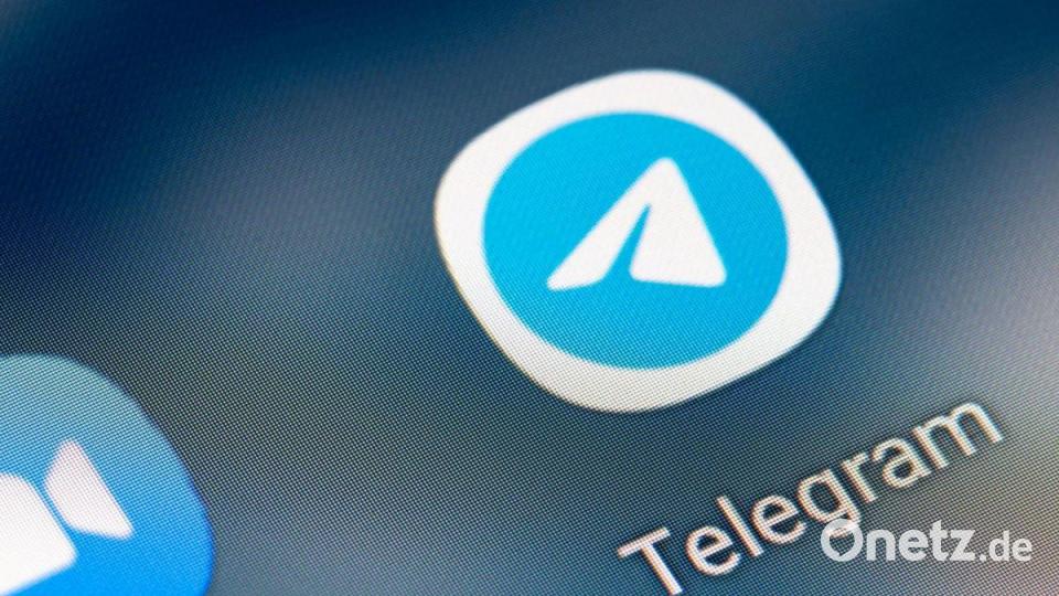 Der Messenger Telegram spielt eine wichtige Rolle, um in Russland an Informationen zu kommen. Bild: Fabian Sommer/dpa