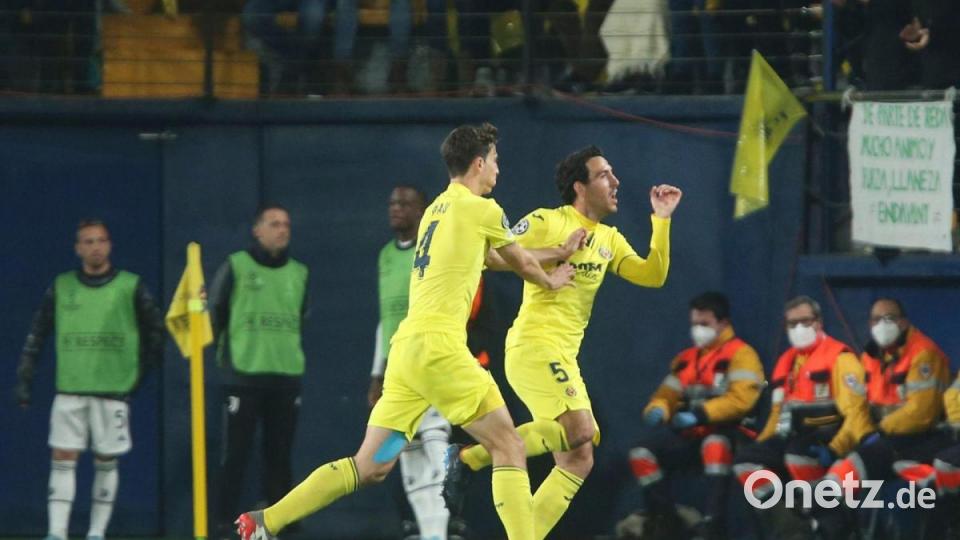 Dani Parejo (r) vom FC Villarreal jubelt über sein Tor zum 1:1 gegen Juventus Turin. Bild: Alberto Saiz/AP/dpa