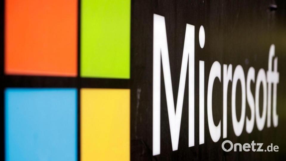 Das Microsoft-Firmenlogo in den Büros in Sydney. Russland verliert mit Microsoft und Intel zwei der wichtigsten Zulieferer für seine Computer-Technik. Bild: Rick Rycroft/AP/dpa