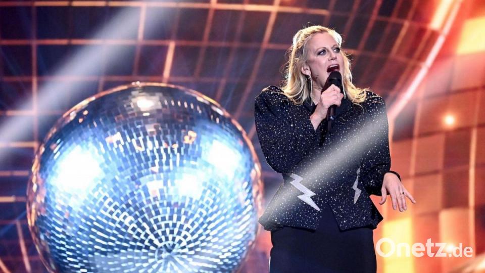Barbara Schöneberger moderierte die  Show. Bild: Britta Pedersen/dpa-POOL/dpa