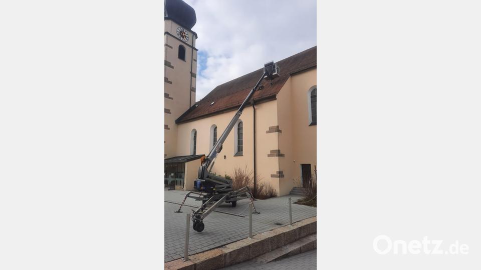 Der Kirchturm in Schlammersorf wird künftig mit LED beleuchtet. Bild: wmi