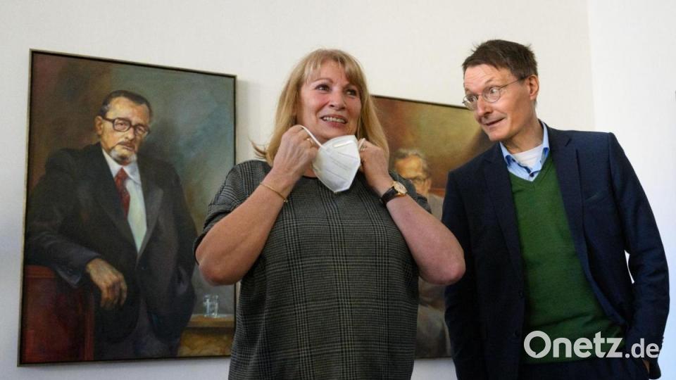 Bundesgesundheitsminister Lauterbach hat mit Sachsens Gesundheitsministerin Köpping über Corona-Maßnahmen ab dem 20. März beraten. Bild: Robert Michael/dpa-Zentralbild/dpa