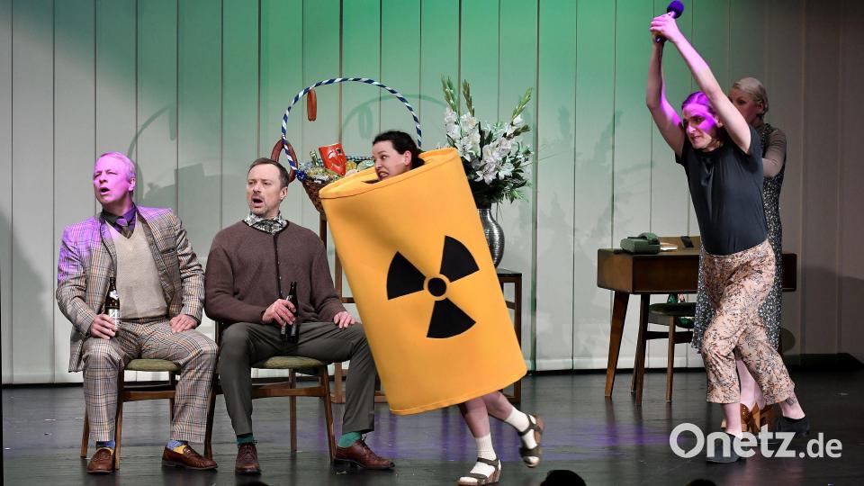 &quot;Wackersdorf&quot;, eine Produktion des Landestheaters Schwaben. Bild: Petra Hartl