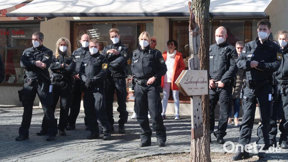 Große Polizeipräsenz in der Innenstadt. Bild: uz