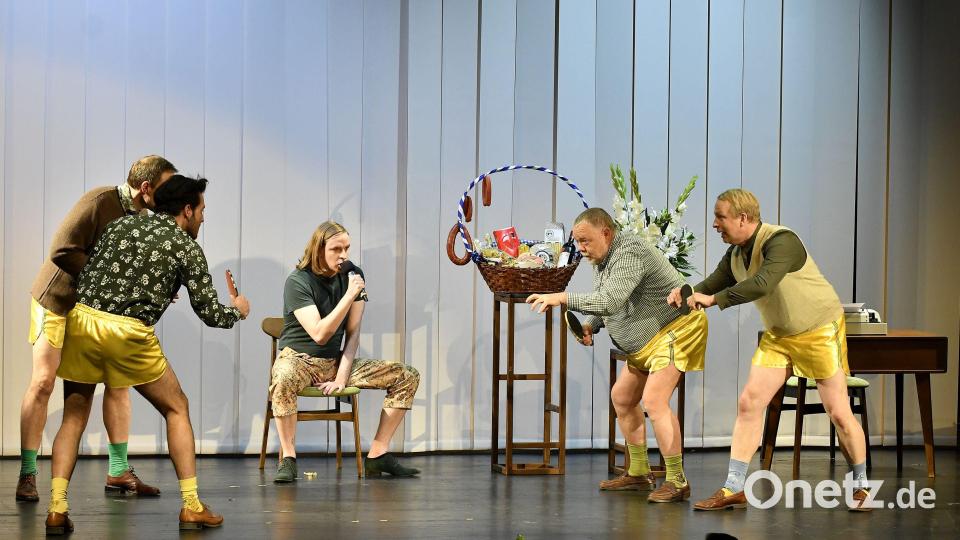 &quot;Wackersdorf&quot;, eine Produktion des Landestheaters Schwaben. Bild: Petra Hartl