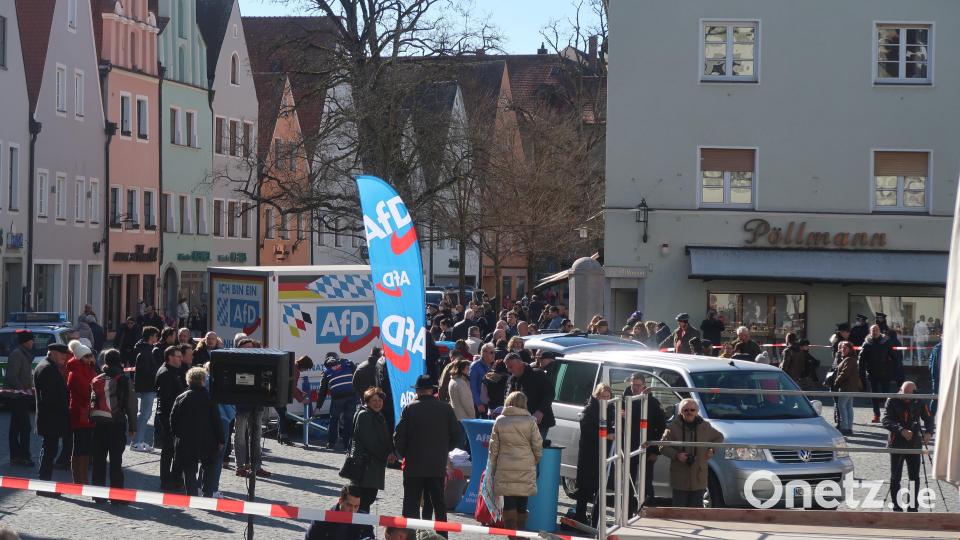 AfD-Kundgebung am Oberen Markt. Bild: uz