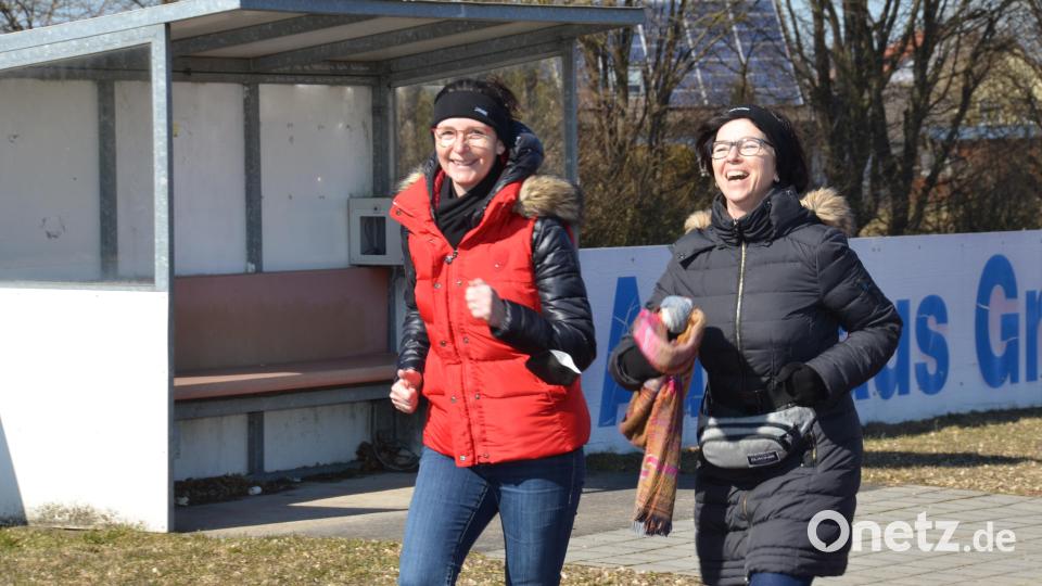 Viel Spaß hatten Gabriele Buchbinder (links) und Renate Baier-Reichl (rechts) bei ihren Runden. Bild: dob