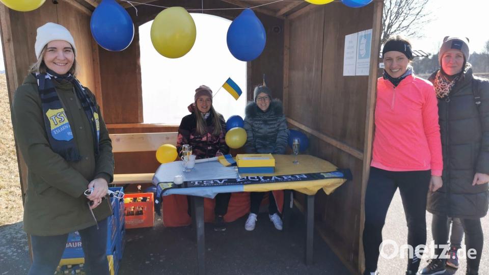 Die Organisatorinnen mit (v. l.) Steffi Kaiser-Lehner, Carina Kaiser, Madeleine Brenner und die Helferinnen Kathrin Zinkl und Natascha Bauer sind stolz auf den Erfolg der Aktion. Bild: gz