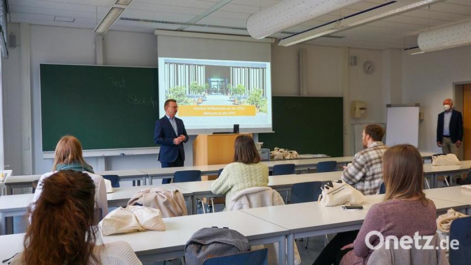 Begrüßung der Erstsemester der Fakultät Wirtschaftsingenieurwesen und Gesundheit an der OTH in Weiden. Bild:  Misch/OTH Amberg-Weiden/exb