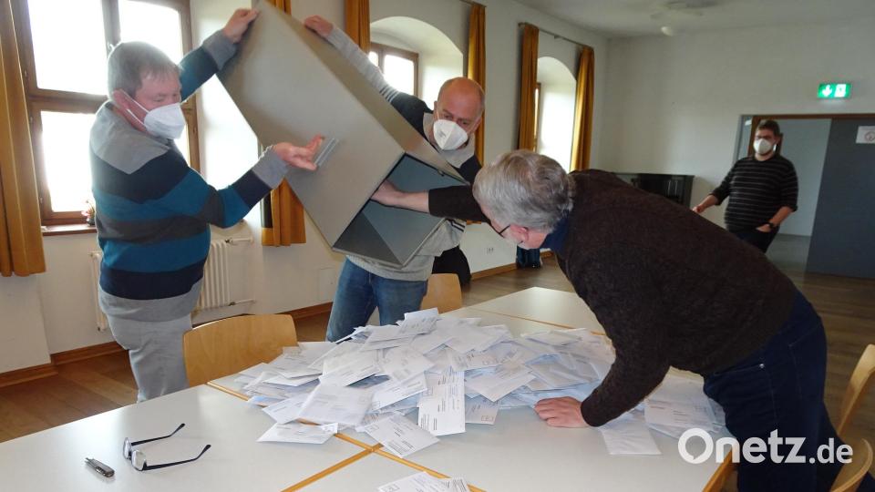 Unter anderem in Pfreimd wurden am Sonntag die Stimmen für die Pfarrgemeinderatswahl ausgezählt. Bild: hm