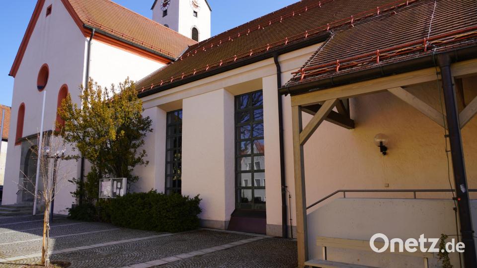 Im Glanz der Frühlingssonne präsentiert sich St. Sebastian in Waldthurn. Die Pfarrei punktete bei den Pfarrgemeinderatswahlen mit einer Wahlbeteiligung von über 50 Prozent. Bild: fvo