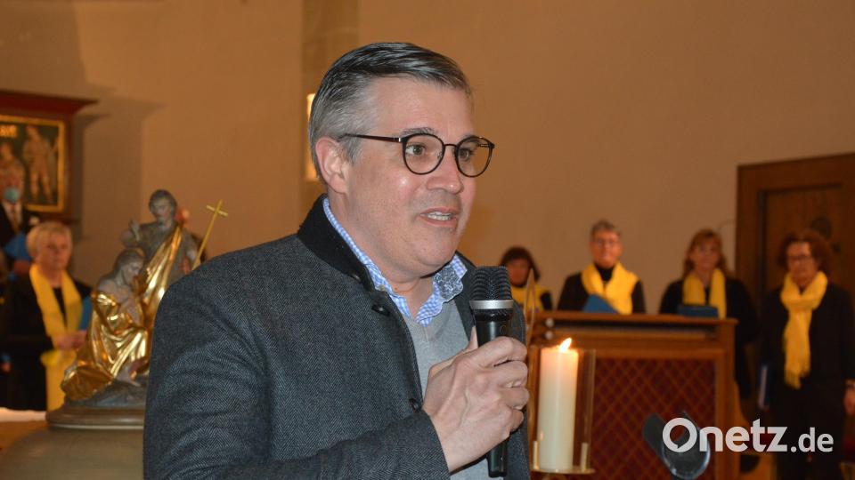 Für den Rotary Club Stiftland hieß Christian Schönberger die Besucher in der Stadtpfarrkirche willkommen. Bild: jr