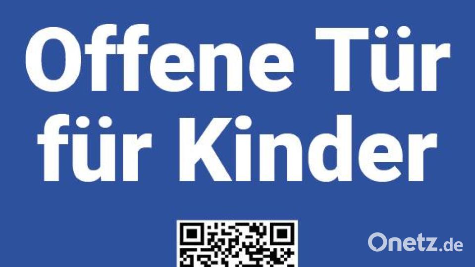 Diese Aufkleber werden nun an die Türpaten verteilt. Kinder wissen dann: Hier kann ich Schutz finden. Grafik: Hannes Gilch/exb