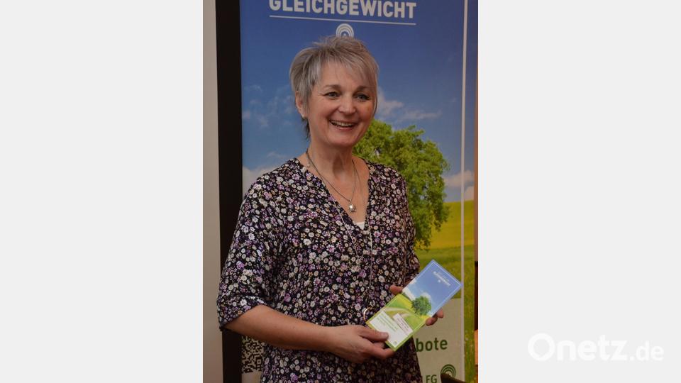 Agrarbetriebswirtin Petra Hager referierte zum Thema &quot;G&#039;sund bleiben - Wie kann mich meine SVLFG dabei unterstützen?&quot;. Bild: dob