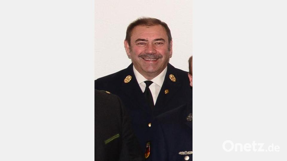 Hans Rewitzer, Ehrenkreisbrandinspektor des Landkreises Neustadt/WN, ist neuer Vorsitzender der Feuerwehr Pleystein. Bild: bey