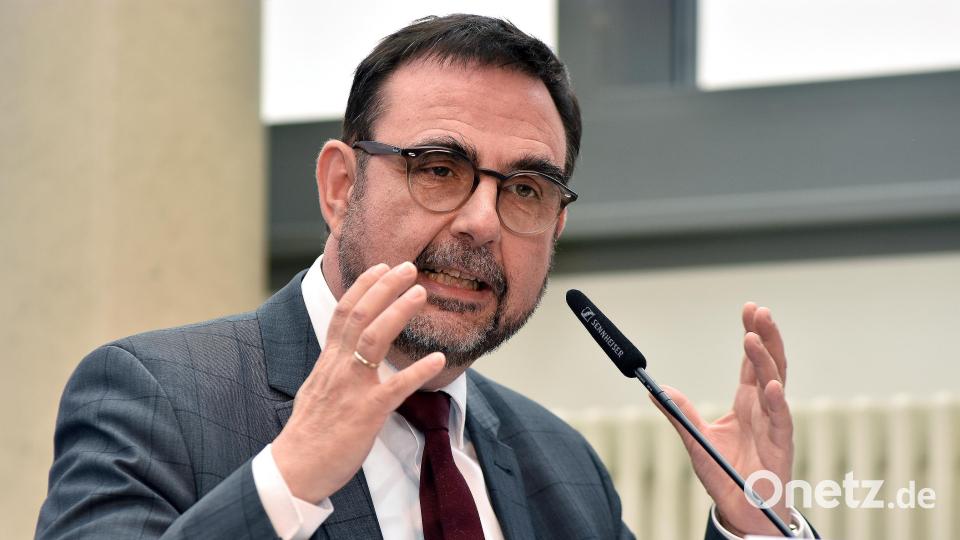 &quot;Das war ein Versagen des Staates an dieser Stelle.&quot; (Bayerns Gesundheitsminister Klaus Holetschek zur gescheiterten Corona-Impfpflicht) Bild: Stephan Huber