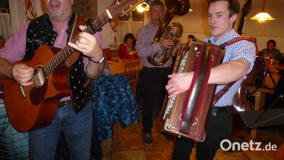 Premiere in Kaltenbrunn für das Trio Werner Meier, Markus Lautner, Philipp Kleber(von links) Bild: bk