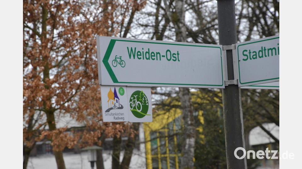 In der Oberpfalz gibt es jetzt 1000 Wegweiser, die den Simultankirchenradweg ausschildern. Bild: Kunz