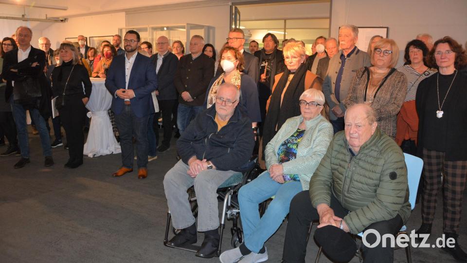 So viele Besucher waren schon lange nicht mehr zu einer Ausstellungseröffnung gekommen. Bild: jr