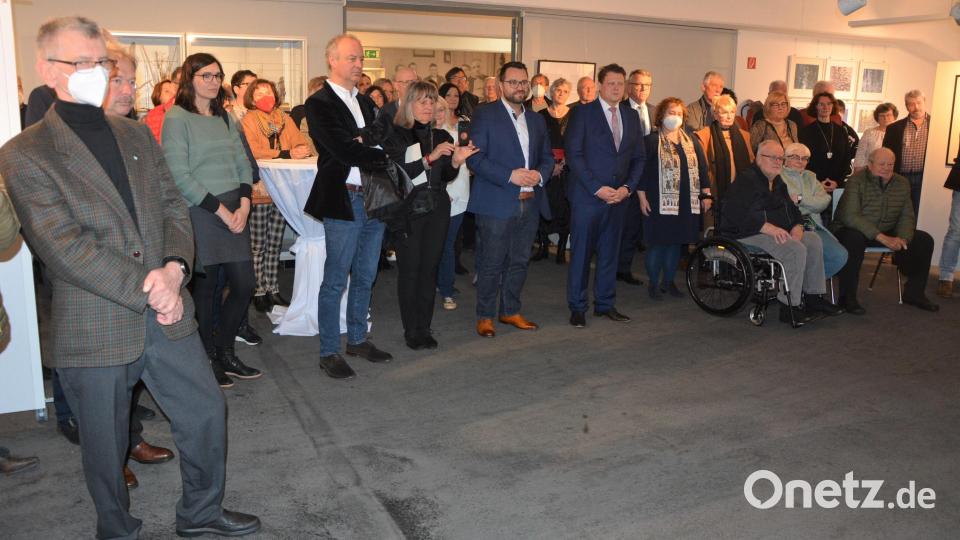 So viele Besucher waren schon lange nicht mehr zu einer Ausstellungseröffnung gekommen. Bild: jr