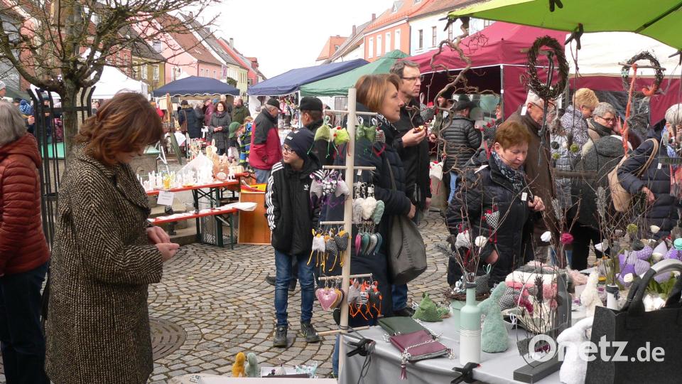 Viel los ist beim Krammarkt in Luhe Bild: mh