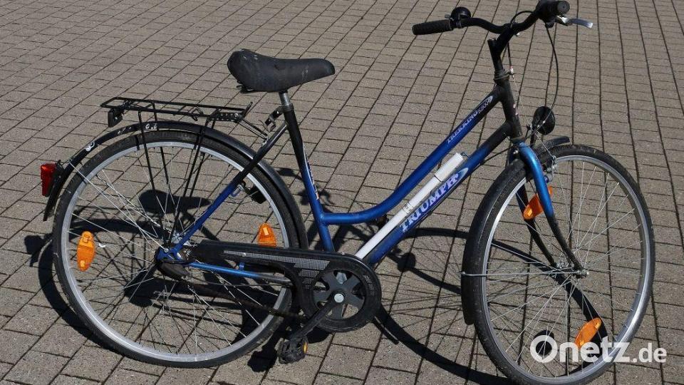 Wem gehört das Fahrrad? Es könnte laut Polizei im Bereich des Nabburger Bahnhofs abhanden gekommen sein. Bild: Polizeiinspektion Vohenstrauß