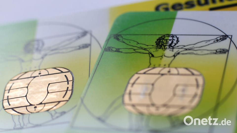 Besonders im Alter kann die Krankenversicherung ein belastender Kostenfaktor werden. Zur optimalen Versicherung berät an Mittwoch, 20. April 2022, ein Experten-Team am Leser-Telefon von Oberpfalz-Medien. Symbolbild: Karl-Josef Hildenbrand/dpa