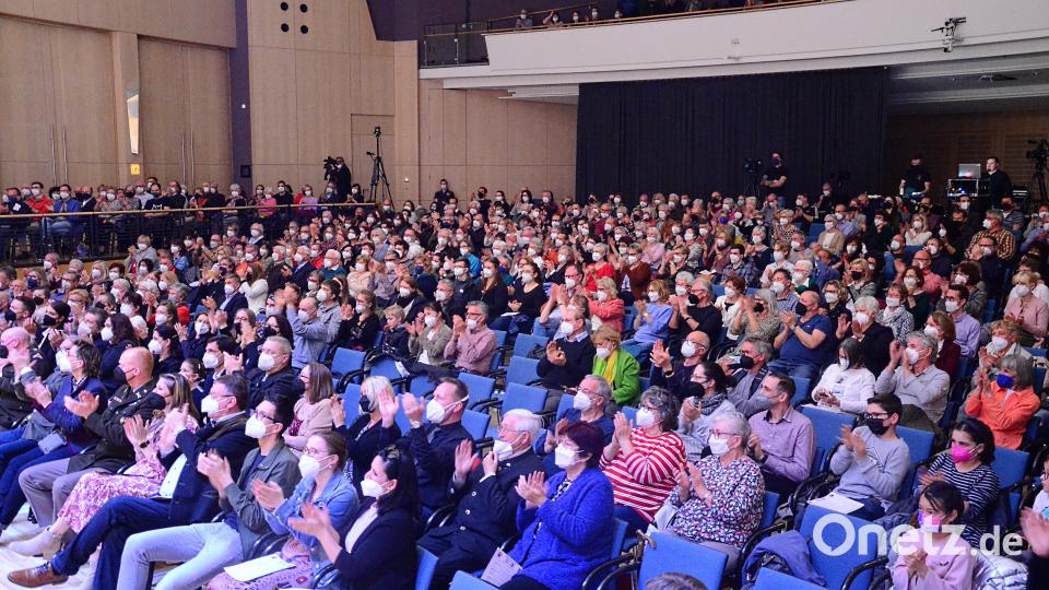 Das Publikum war zahlreich zum Konzert der amerikanischen Bigband erschienen. Bild: Kunz