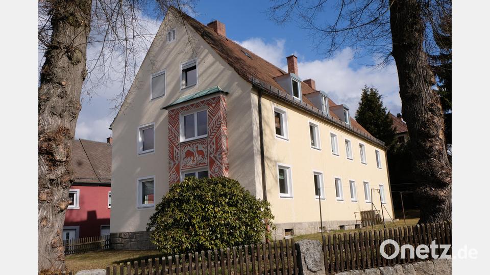 In der Flossenbürger Straße hat die Baugenossenschaft auch ihre Geschäftsstelle. Das Gebäude soll nun umfangreich umgebaut und modernisiert werden. Auch eine Wohnung für Rollstuhlfahrer ist vorgesehen Bild: le