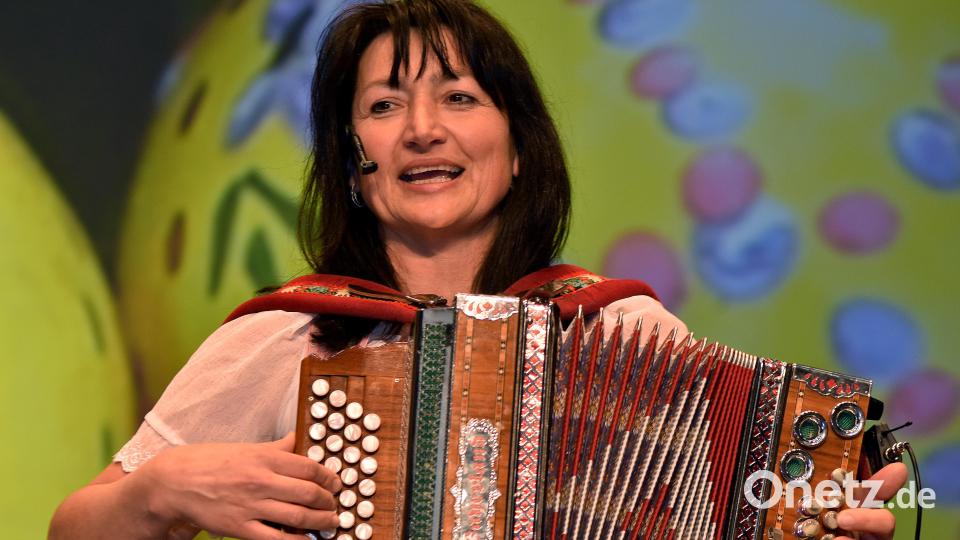 Mit ihrer Steirischen begeisterte Ziegenwirtin Maria Deß ihr Publikum. Bild: Stephan Huber