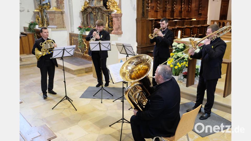 Die Ukraine im Herzen – unter diesem Motto gab Kyiv-Brass in der Klosterkirche Speinshart ein Konzert für den Frieden. Bild: do