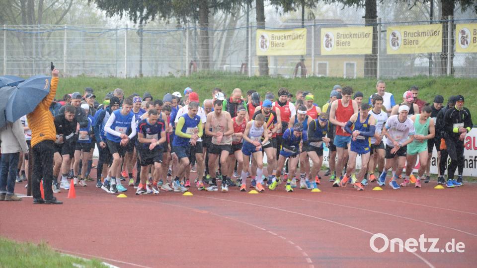 Die Starter des 10-Kilometer Laufs. Bild: Andreas Brückmann
