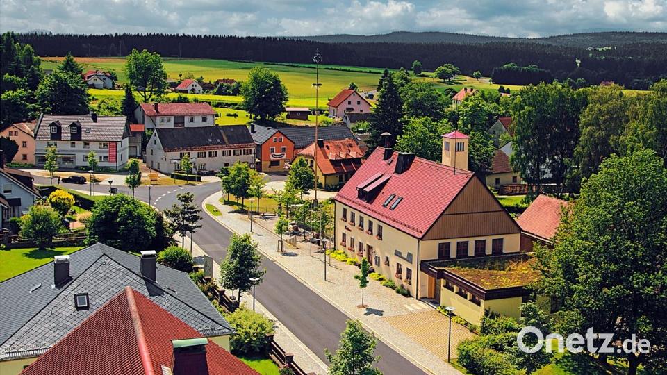 Um das Rathaus wird sich bei der Sommerlounge im August das meiste abspielen. An der Südseite wird auch die Hauptbühne stehen. Archivbild: ld