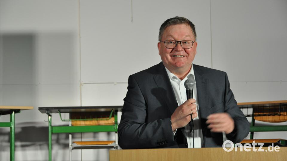 Oberbürgermeister Michael Cerny hatte als Sachaufwandsträger der Stadt Amberg herzliche Grußworte im Gepäck. Bild: ero