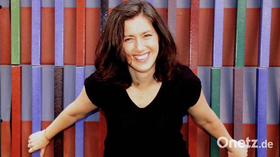 Die Münchner Kabarettistin Claudia Pichler &quot;sieht weißblau&quot;. Bild: Marlen Schuster