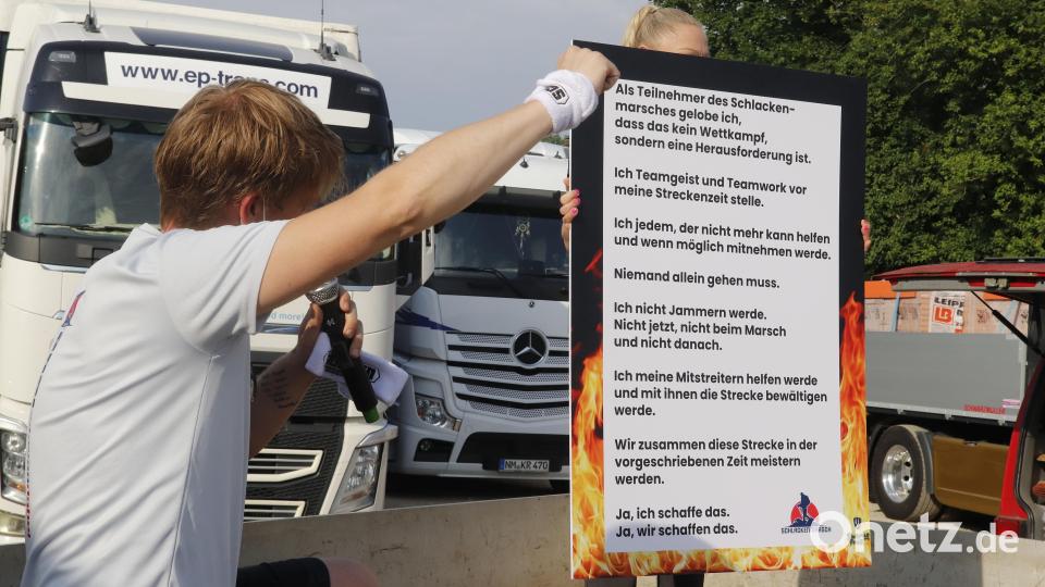 Die Textzeilen des Schlackengelübdes beschreiben ein gemeinsames Erlebnis, gegenseitige Hilfe und Unterstützung. Das schweißt zusammen. Bild: mfh